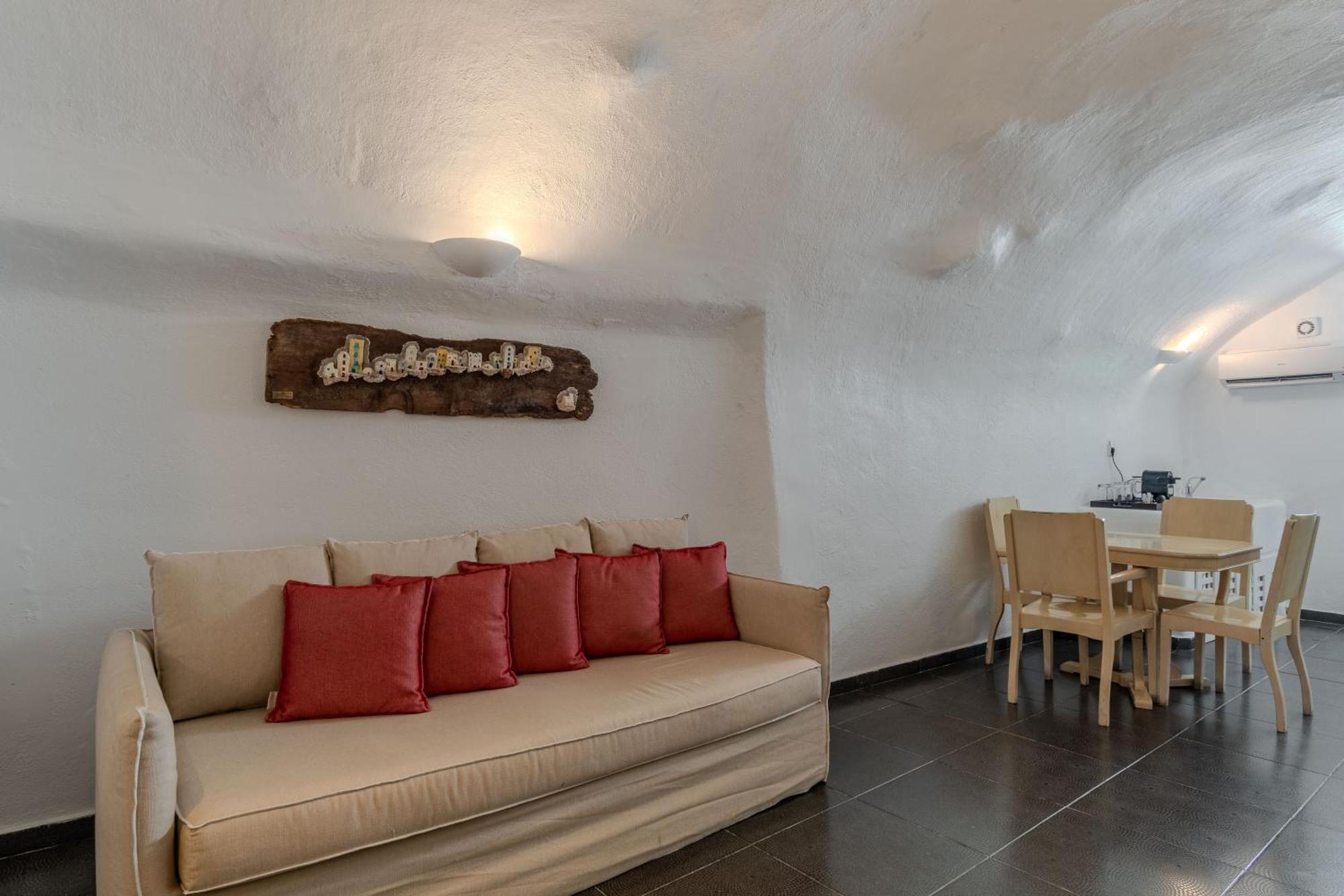 סנטוריני Aroma Suites מראה חיצוני תמונה